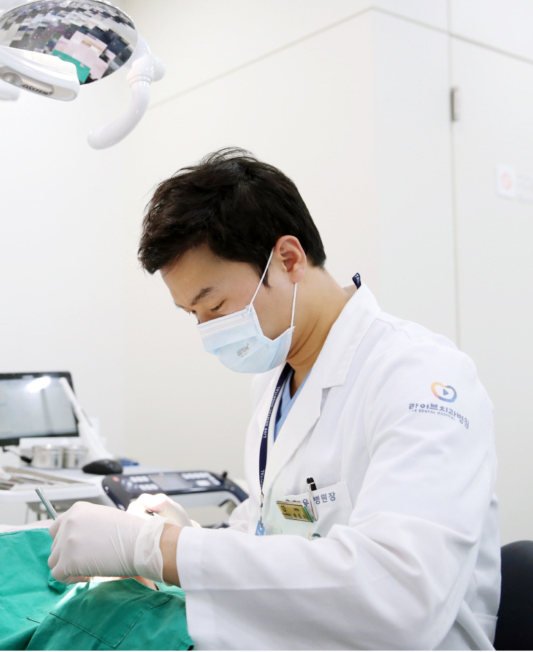 라이브치과병원 소개 이미지